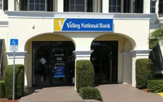 West Palm Beach - Valley National - Storefront Signs
